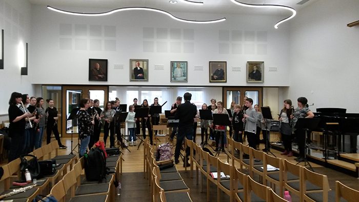 Orkesteri harjoittelee