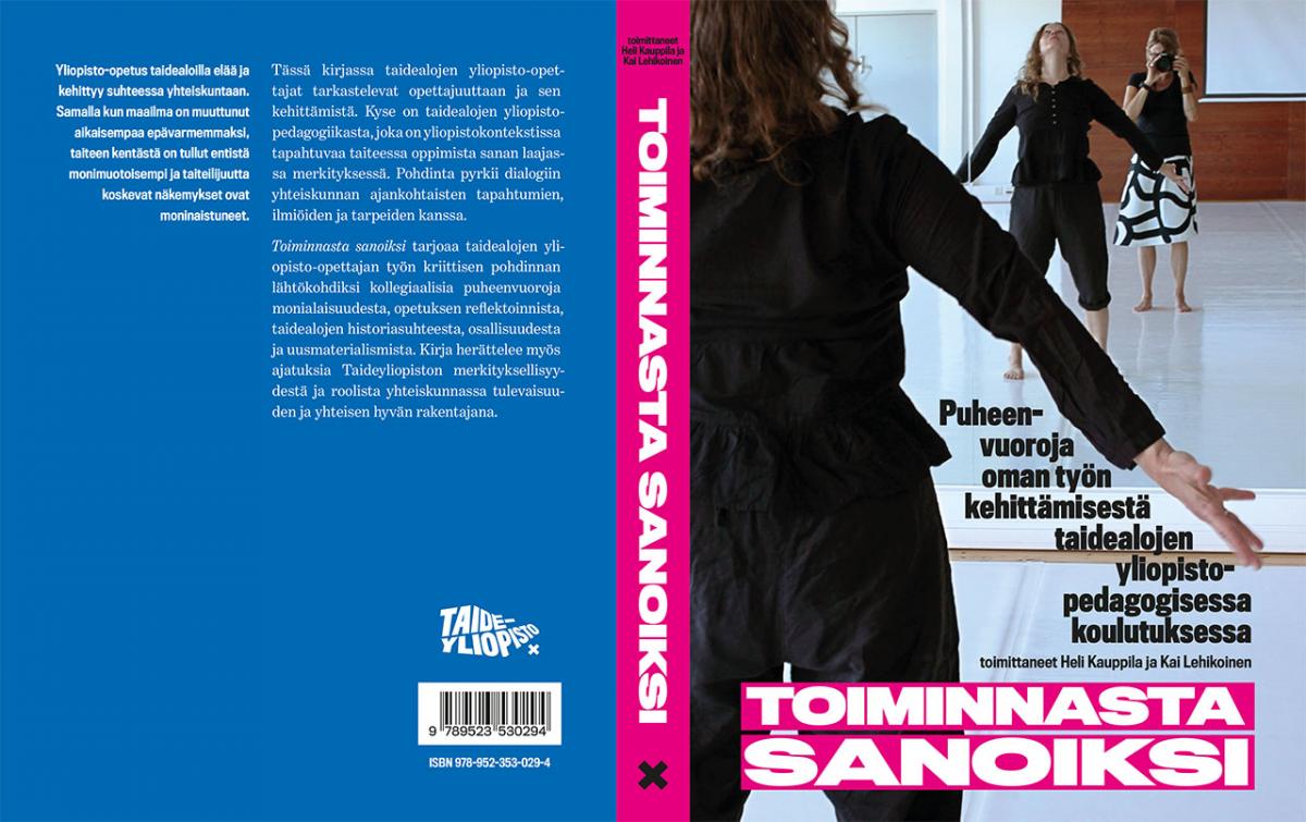 Toiminnasta sanoiksi -kirjan kannet, jossa kannessa opettaja ohjaa tanssijaa.